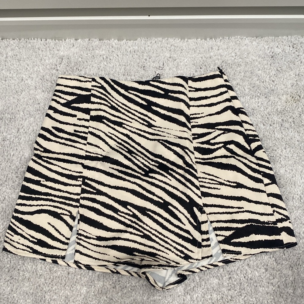 ZARA bundle zebra skirt, blouse, bralette size S/XS - Picture 3 of 10